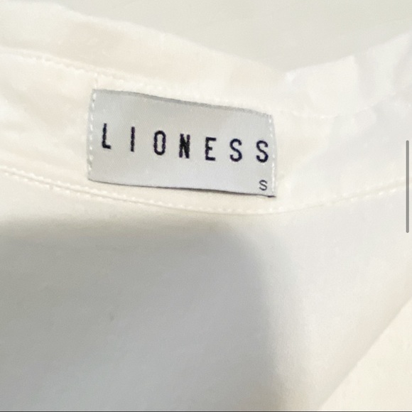 Lioness Twist Front Hey You Romper - Picture 10 of 15